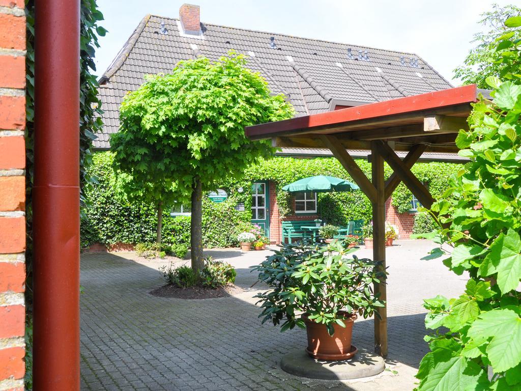 Haus Am Deich Apartment Utersum Exterior photo